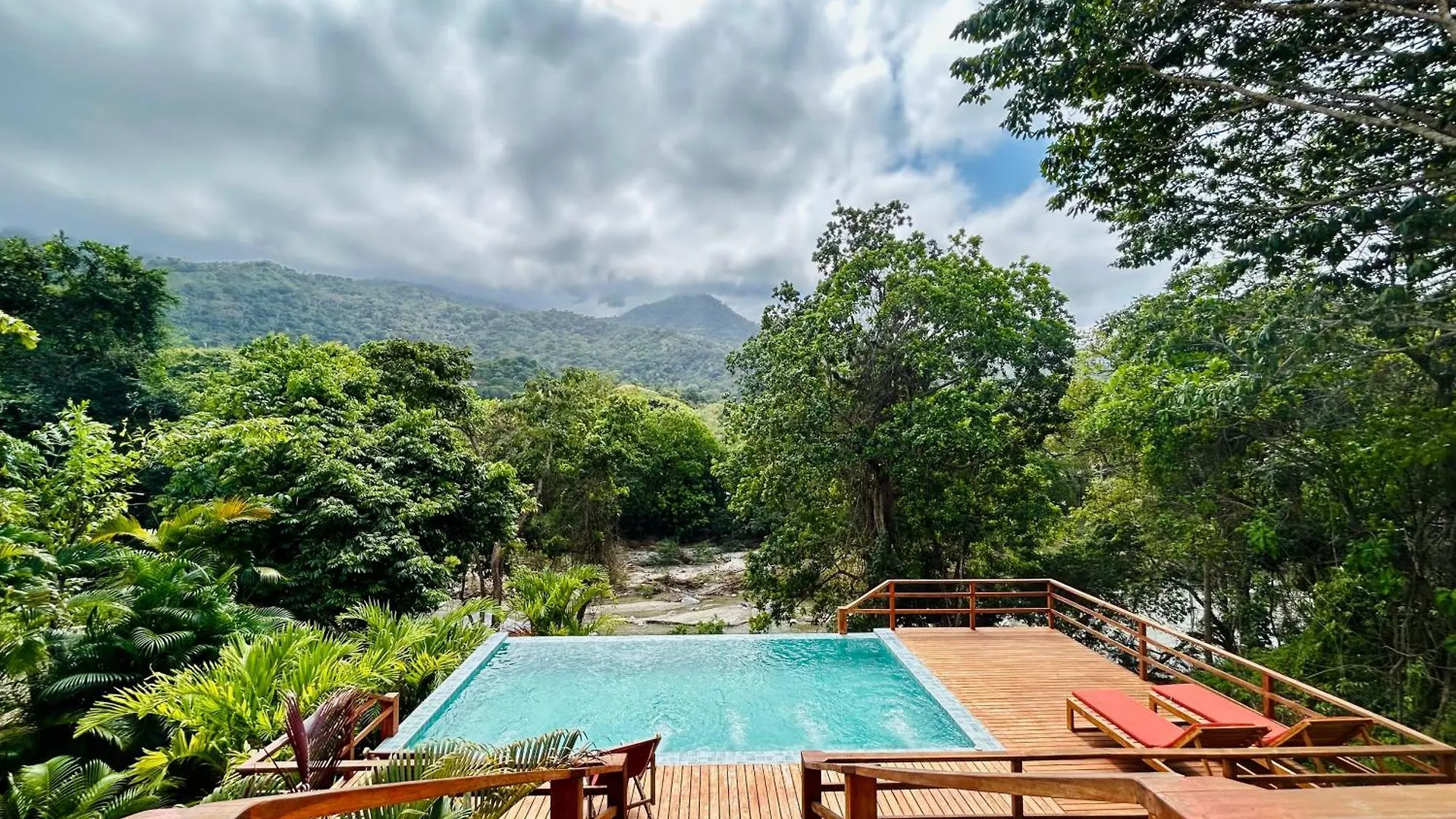 Senda Loto Retreat Meditation Yoga Santa Marta