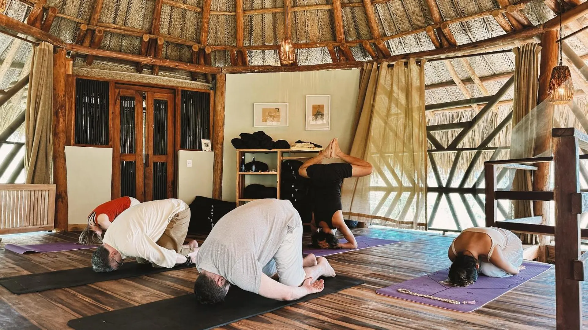 Hotel Senda Loto Retreat Meditation Yoga El Zaino